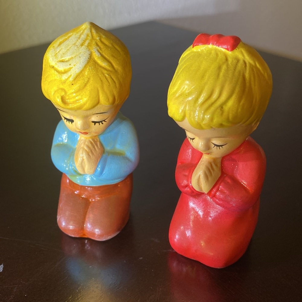 VINTAGE: 1950s - Praying Girl & Boy Salt & Pepper Shakers - Made in Japan -